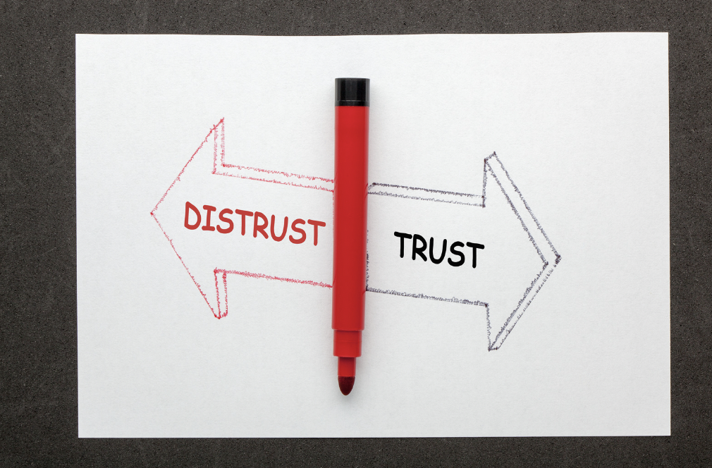 Boasting… promotes trust or distrust?
